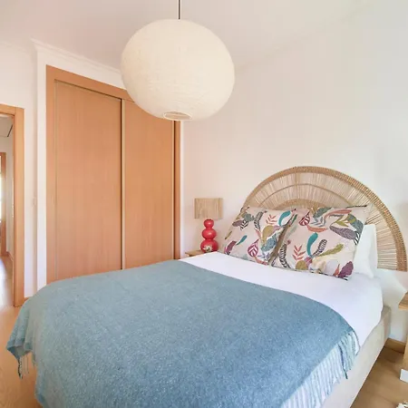 Spacious Near & Train, By Timecooler *