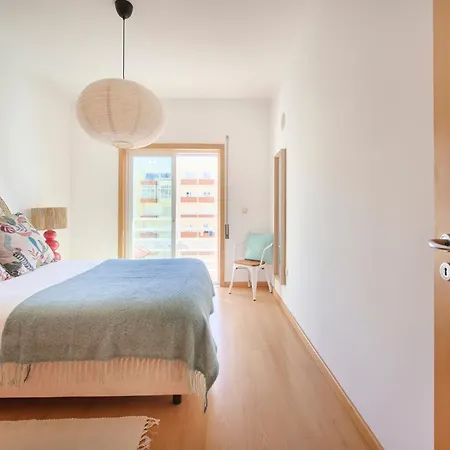 Spacious Near & Train, By Timecooler