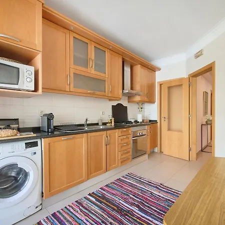 Spacious Near & Train, By Timecooler *