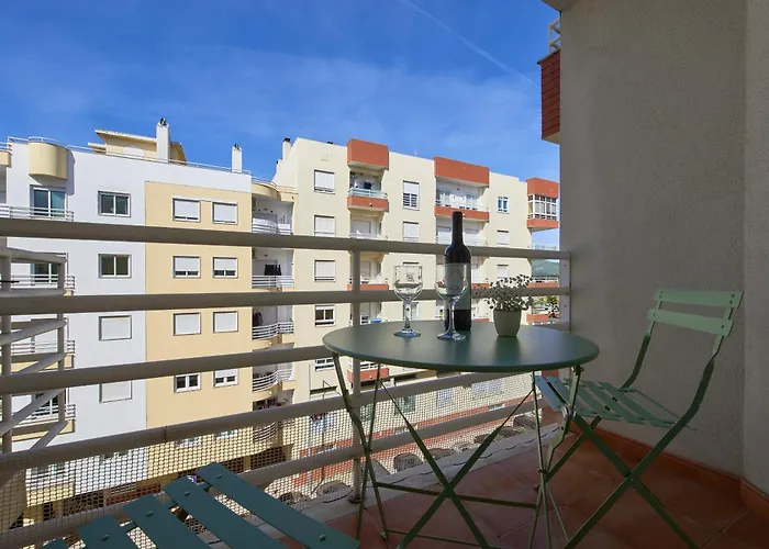 Spacious Near & Train, By Timecooler Διαμέρισμα *