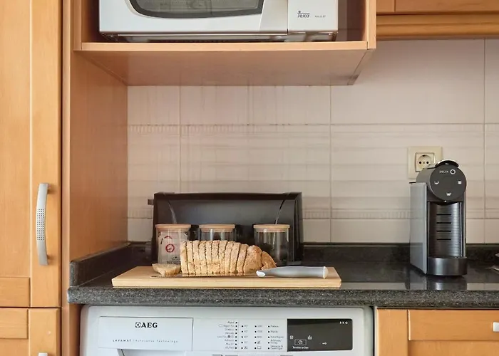 Spacious Near & Train, By Timecooler