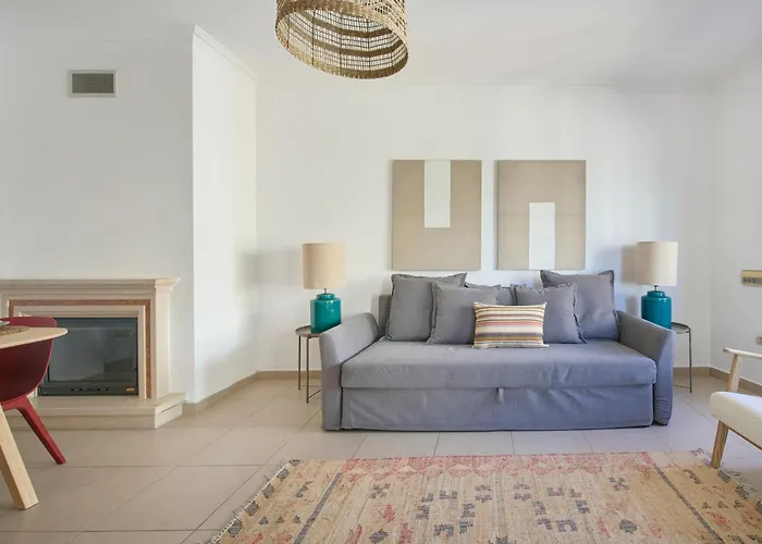 Spacious Near & Train, By Timecooler Διαμέρισμα *